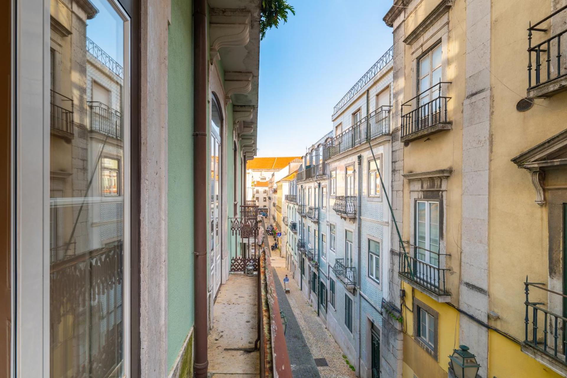 Beautiful Apartment In Bairro Alto - Quite Lisbon Exterior photo